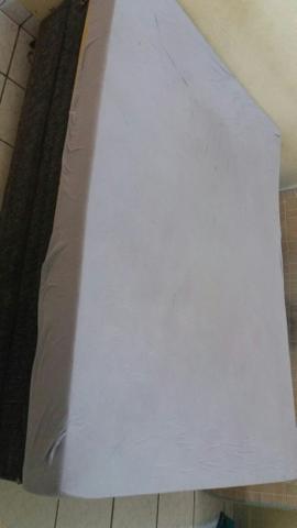 Vendo uma cama box