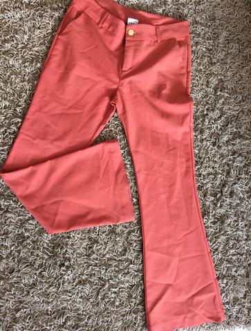 Calça flare