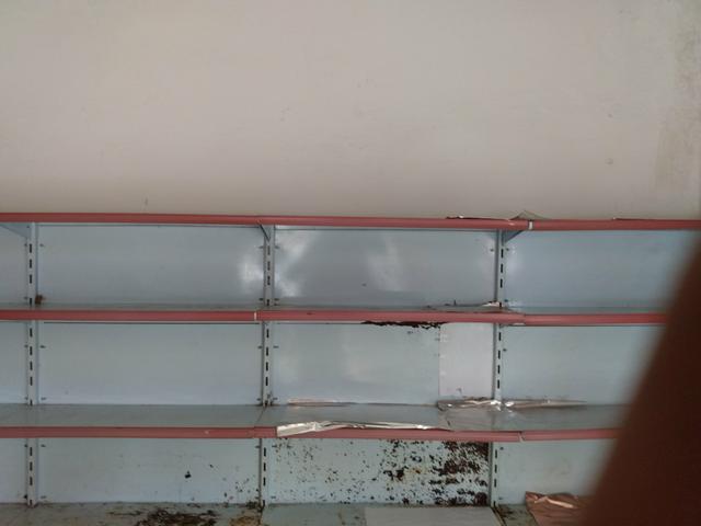 Vendo 8 metros de prateleiras - Foto 2