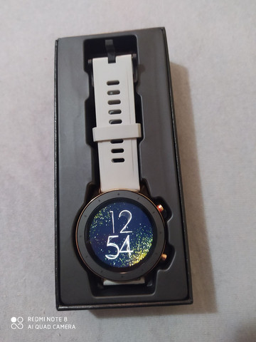 Smartwatch L11 dourado novíssimo