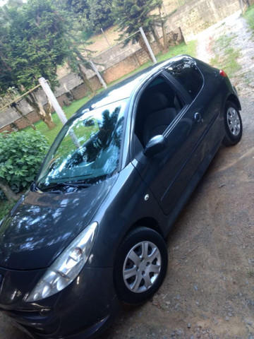 Vendo Peugeot 207 1.4 2012 - Foto 2