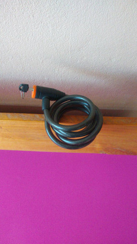 Vendo cadeado e cadeira frontal para bike