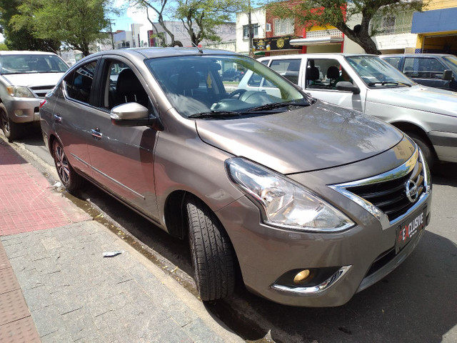 Versa 1.6 SL 2018/2018 automático muito novo com 4 pneus novos Goodyear - Foto 9