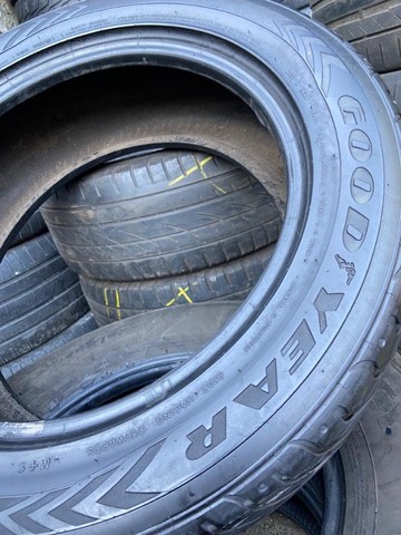 Pneu 225/55/17 Goodyear meia vida sem defeitos (não é riscado) - Foto 2