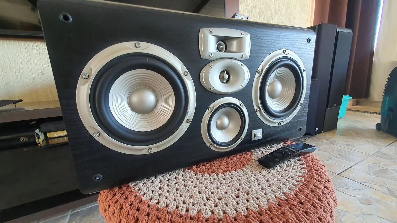 Caixa central  JBL LC2 Épica Northridge EUA