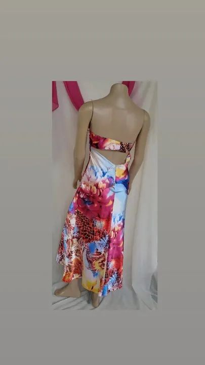 VESTIDO LONGO FLORAL EM SEDA  - Foto 3