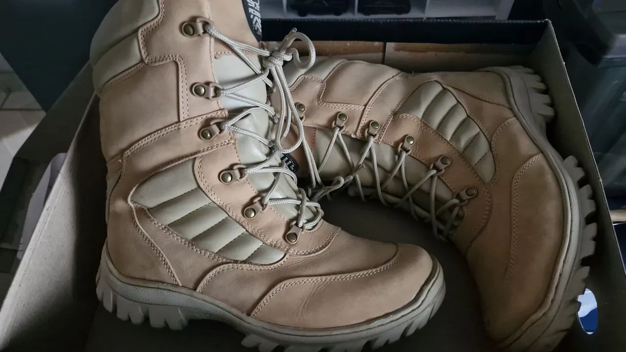 Botas de Couro Cano Alto coturno Acero 40