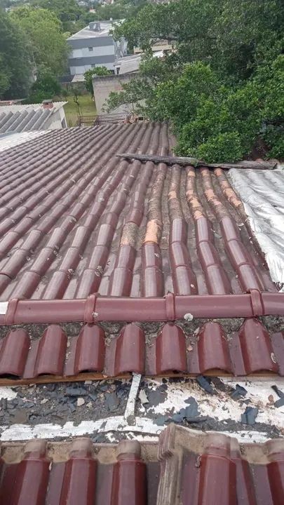 Telhas de cerâmica usadas