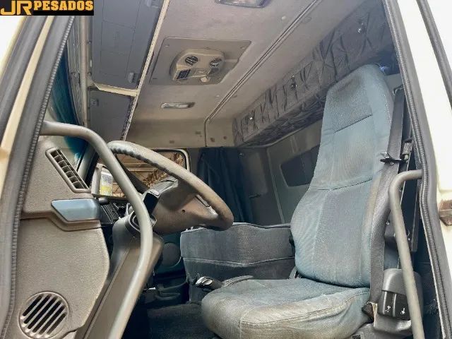 volvo fh 400 toco 4x2 ano 2010 completo automático c/ ar-condicionado - Foto 12