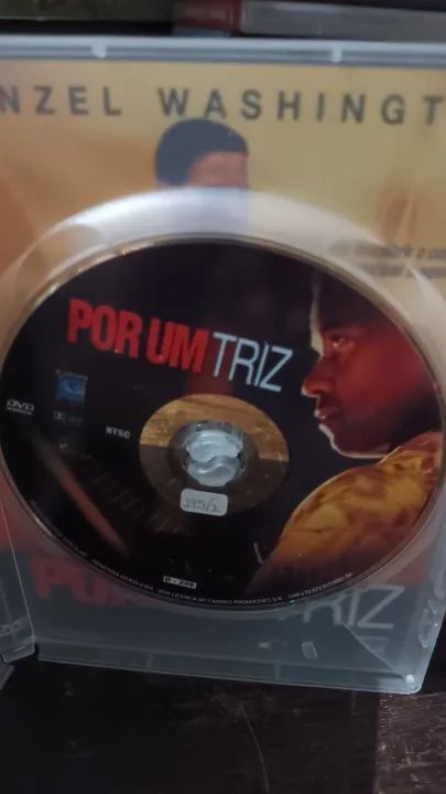 Por um triz filme dvd  - Foto 3