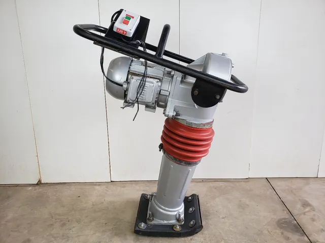 Compactador de Solo C/ Motor Elétrico Trifásico