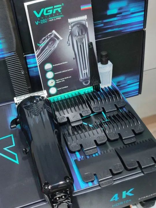 Máquina Cortar Cabelo Profissional Vgr  black/Display led/lâmina aço carbono/+pentes meio  - Foto 3