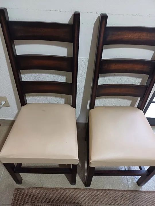 linda mesa de jantar com 10 cadeiras estofada - Foto 4