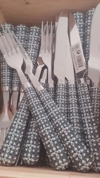 Conjunto de Talheres em Aço Inox - Novo