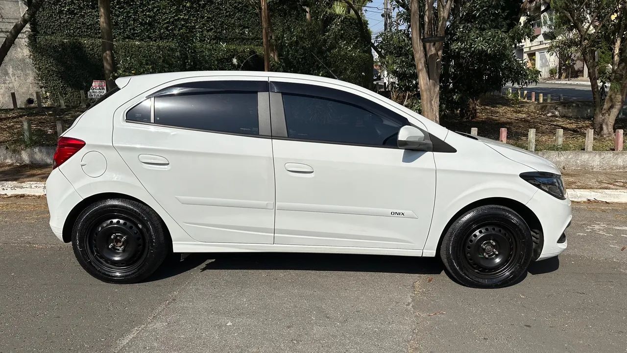 Chevrolet Onix HATCH LT 1.4 8V FlexPower 5p Mec., foto 5 de 15