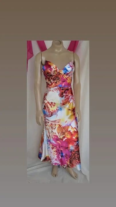 VESTIDO LONGO FLORAL EM SEDA  - Foto 2