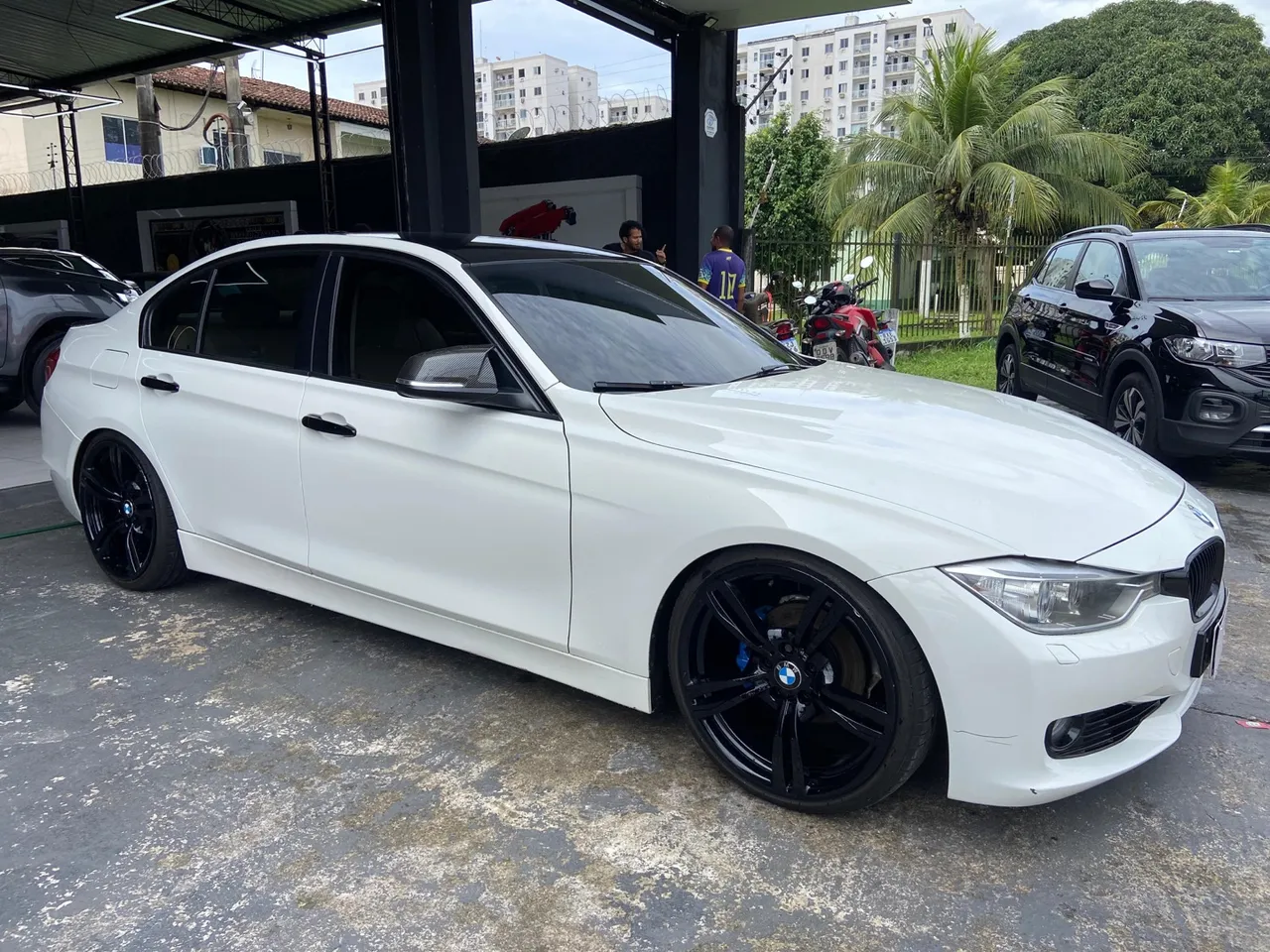 BMW 320i 2014 Impecável