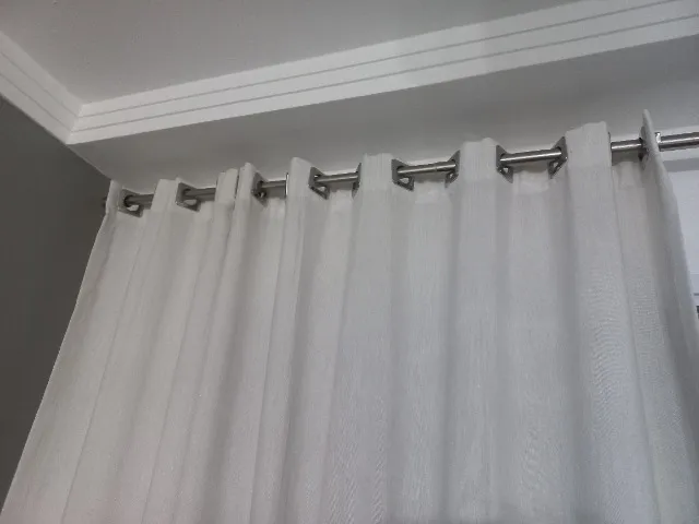 Cortina em Linho com varão cromado extensível até 3 metros