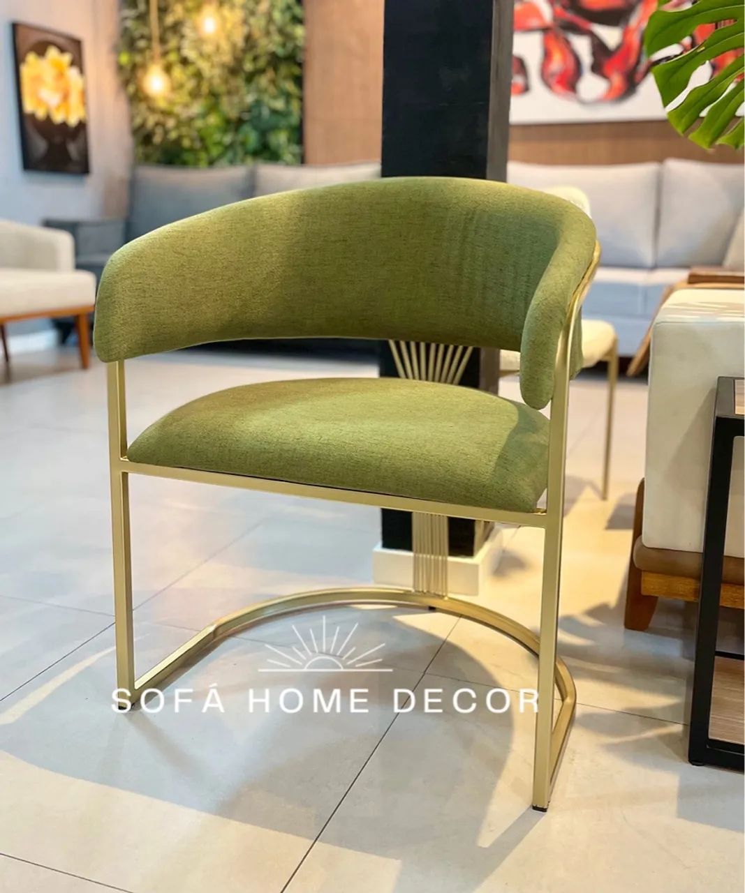 Poltrona de Design Moderno em Aço Dourado e Tecido Verde - Foto 2