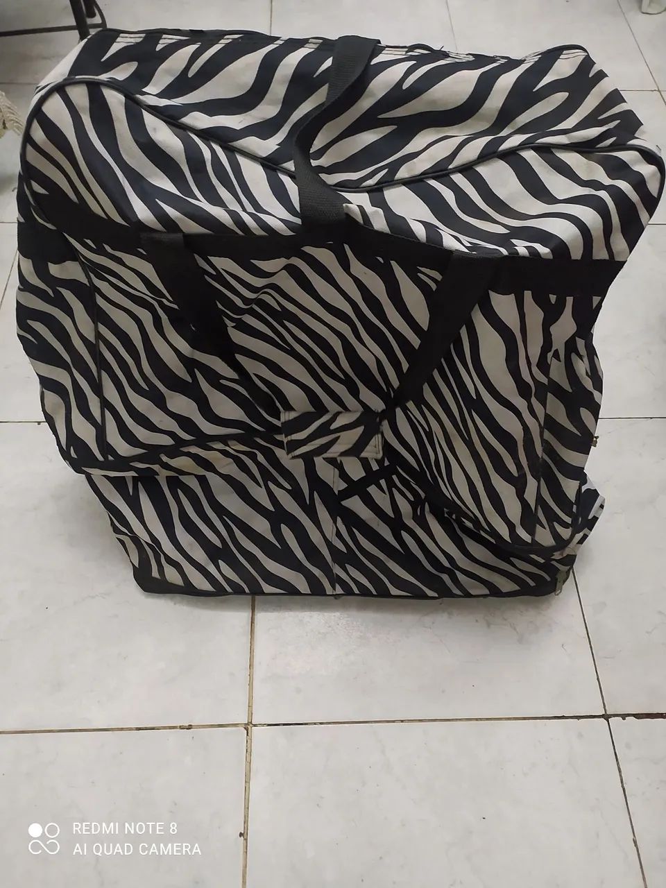 Mala de estampa zebrada grande