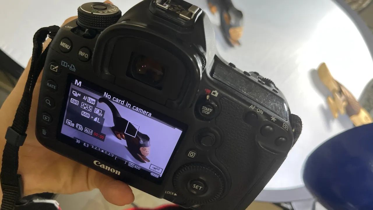 Câmera Canon 5D Mark III - Corpo, Semi-nova (70 Mil Cliques) - Foto 2