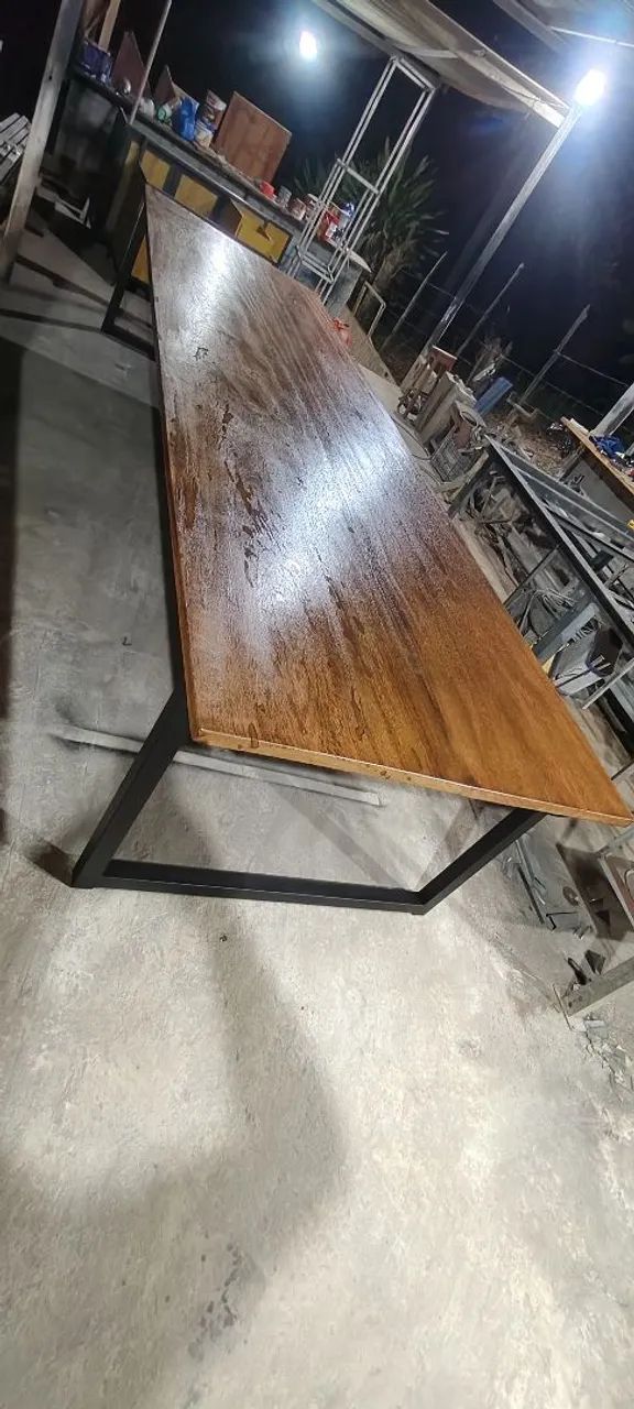 Mesa em madeira de Anjelin  - Foto 2