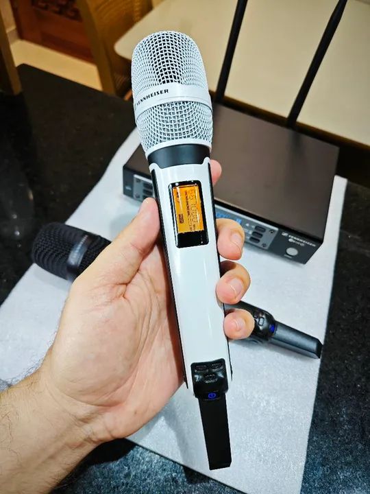 MICROFONE SENNHEISER EW135 DUPLO PROFISSIONAL  PRETO/BRANCO - Foto 4
