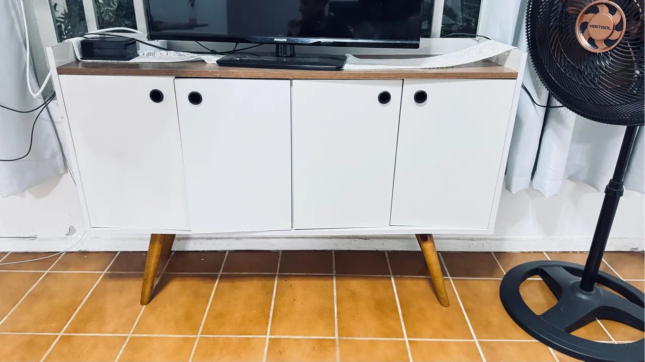 Rack moderno para TV com design clean - Foto 2