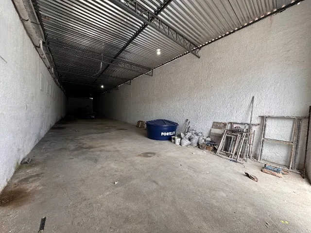 ALUGO GALPÃO NO PRADO 7X50 m PROXIMO A PECUARIA E SIQUEIRA CAMPOS
