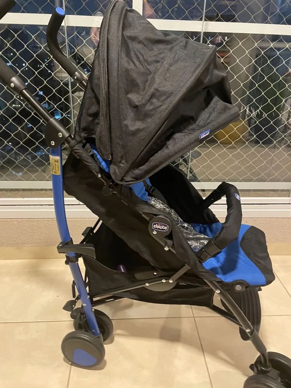 Chicco Echo Carrinho de Passeio com Barra de Proteção, Azul (Mr Blue), 0-15 kg - Foto 4