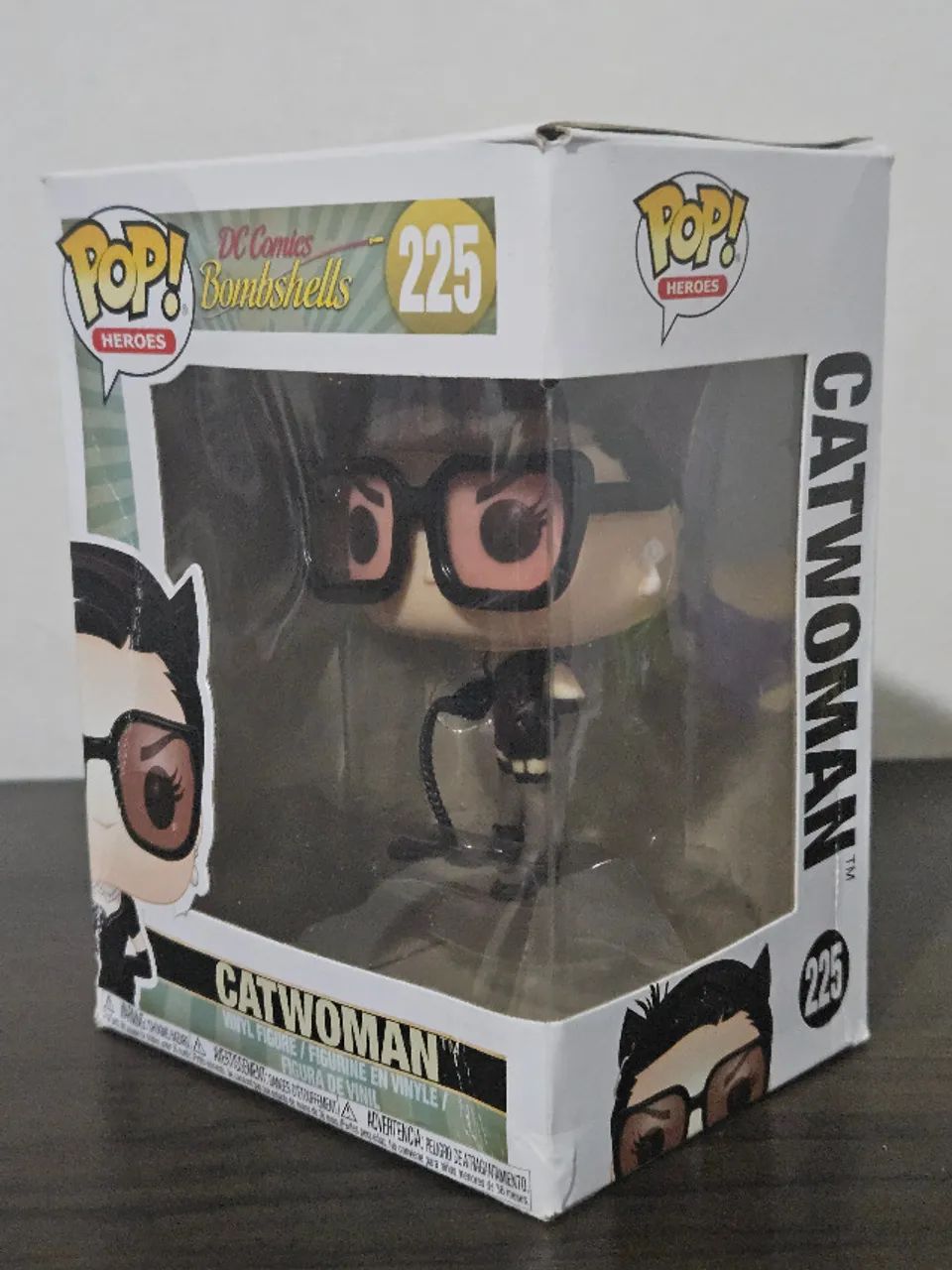 Funko Pop Catwoman 225 Caixa Danificada DC Bombshells - Foto 2