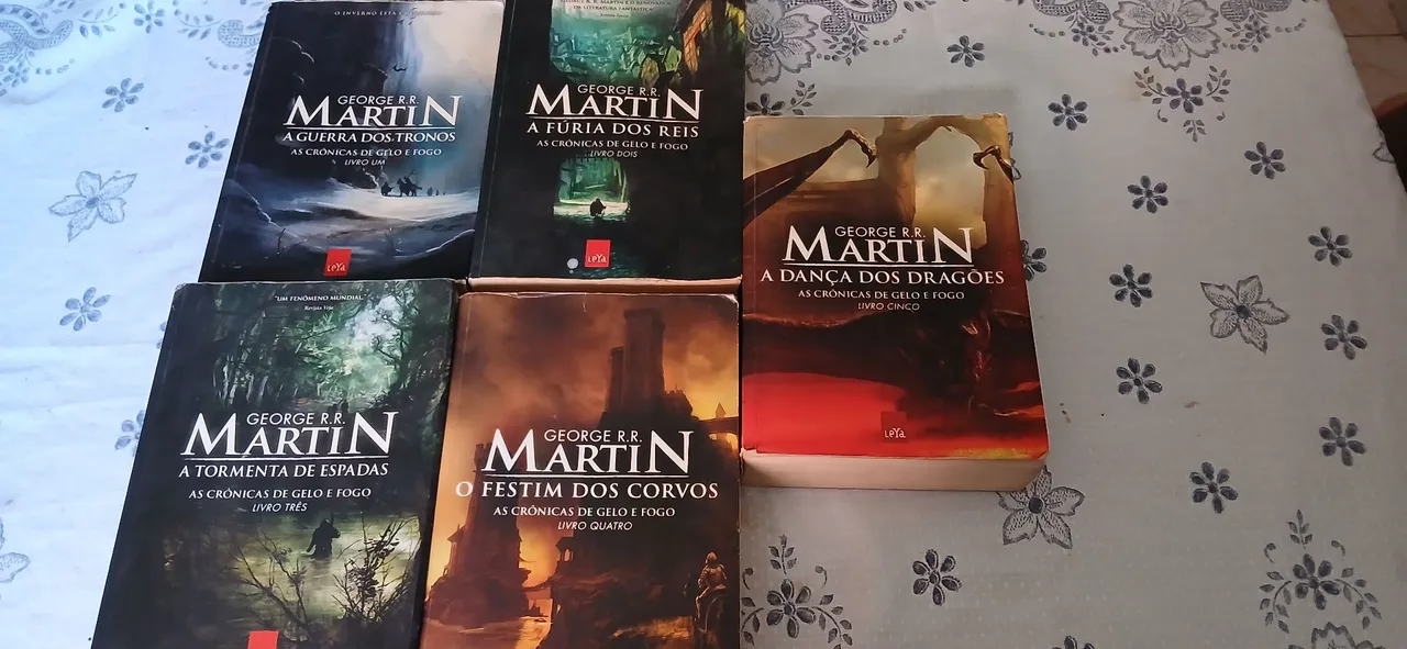 Livros As Crônicas de Gelo e Fogo - George R.R. Martin