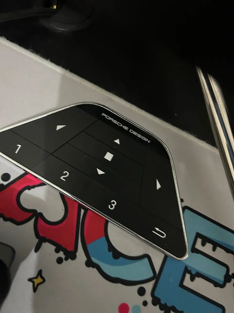 Monitor AOC Porsche Design Gamer Curvo - Impecável - Foto 4