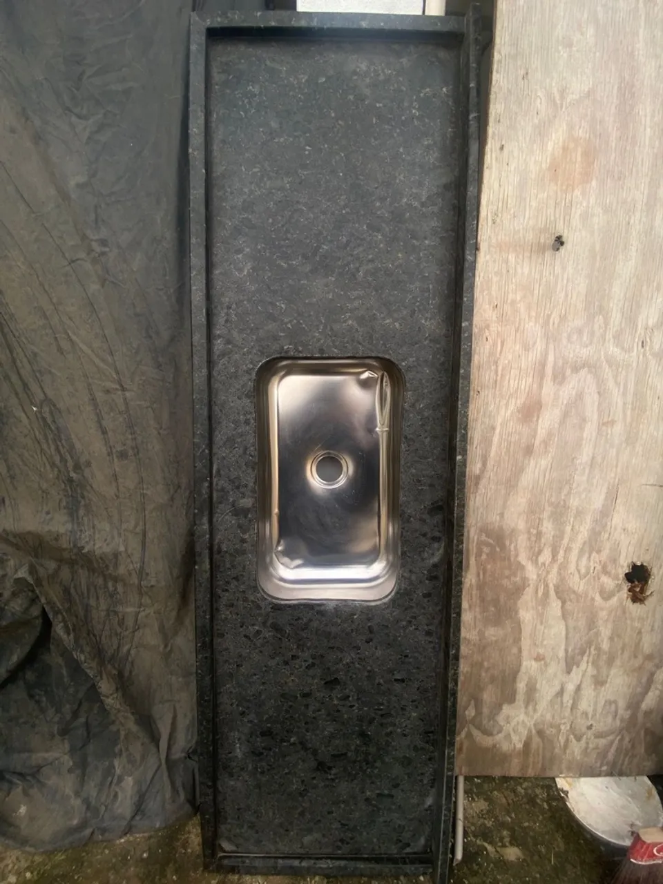 Cuba de aço inox com bancada de granito