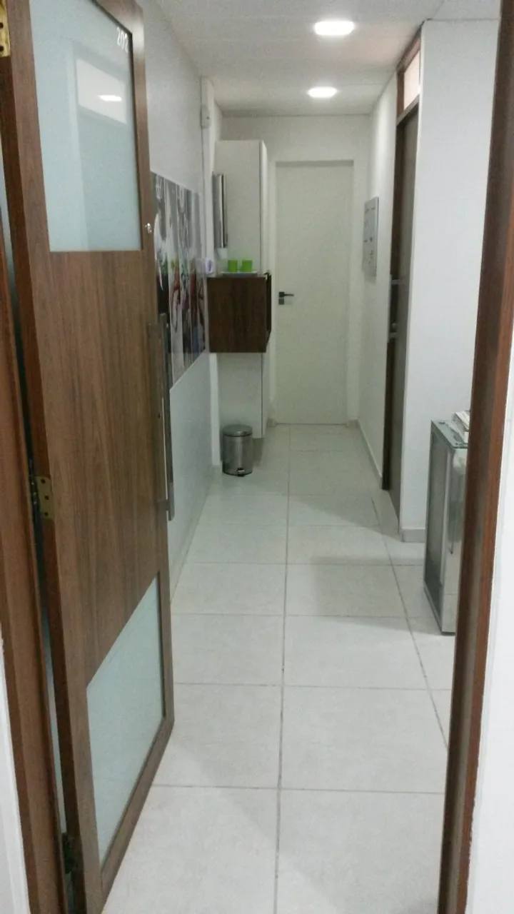 Vendo ou Alugo Sala comercial no Empresarial Kadoshi, em Manaíra, no 2º andar