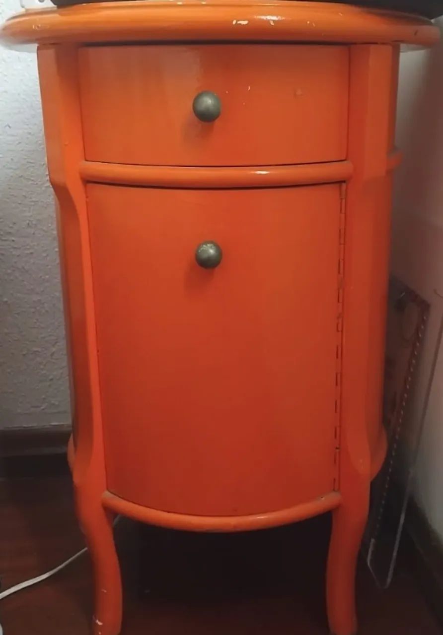 Mesinha laranja retrô65570167244163120