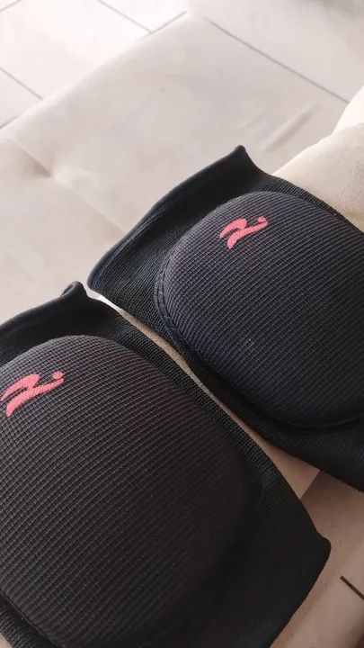 Par de joelheiras para treino de vôlei de quadra  - Foto 2