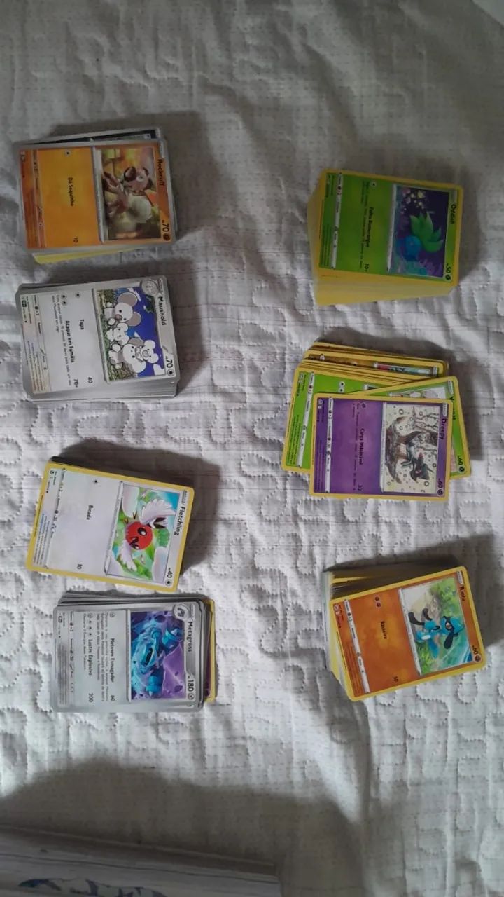Lote 100 Cartas Pokemon TCG Copag sem repetidas - Foto 3