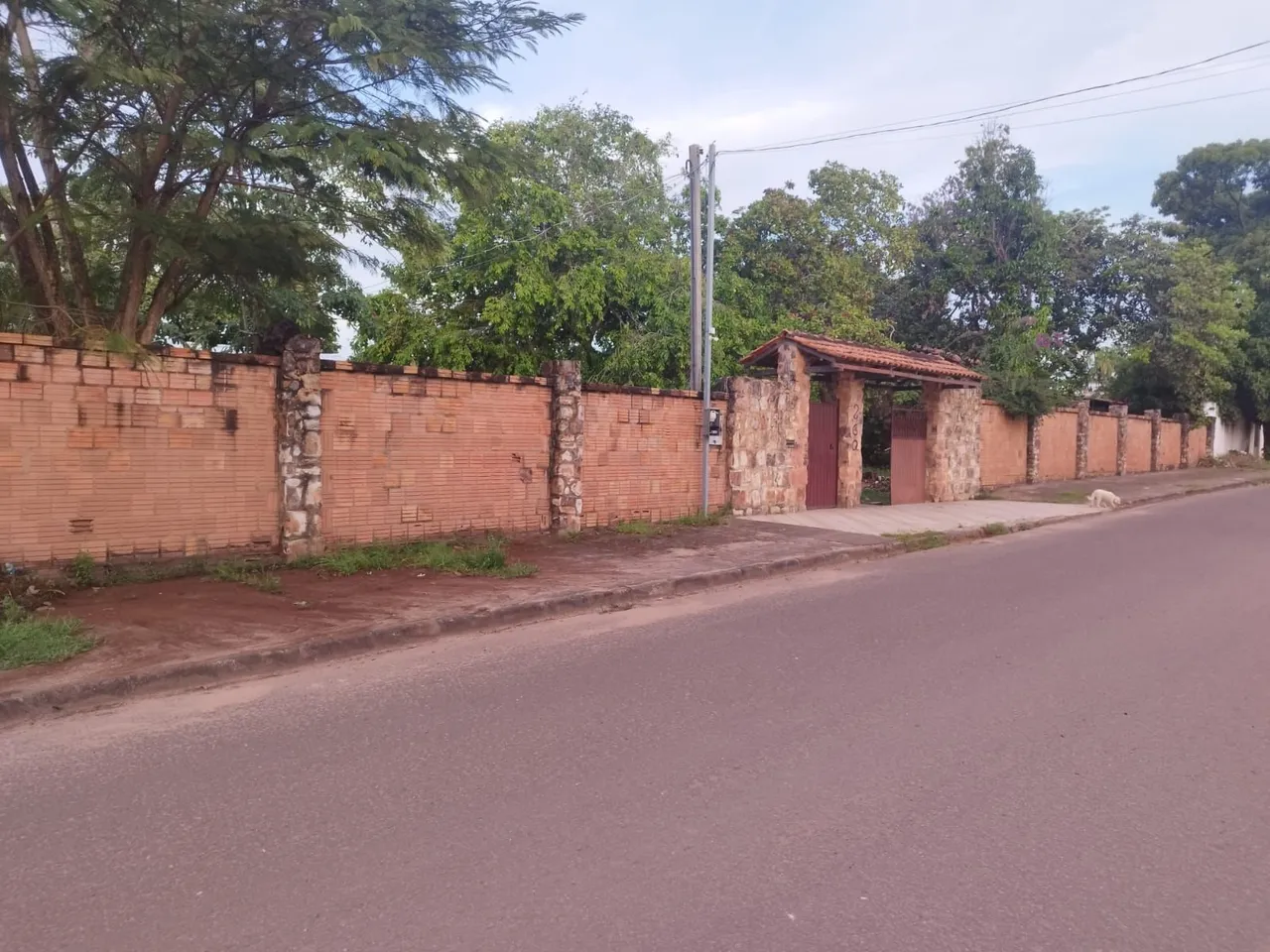 Casa com terreno muito grande próximo praia Maracanã