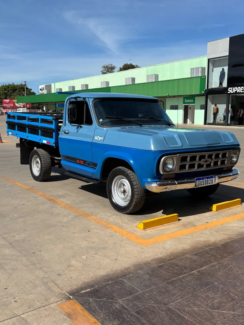 D10 com Ar condicionado
