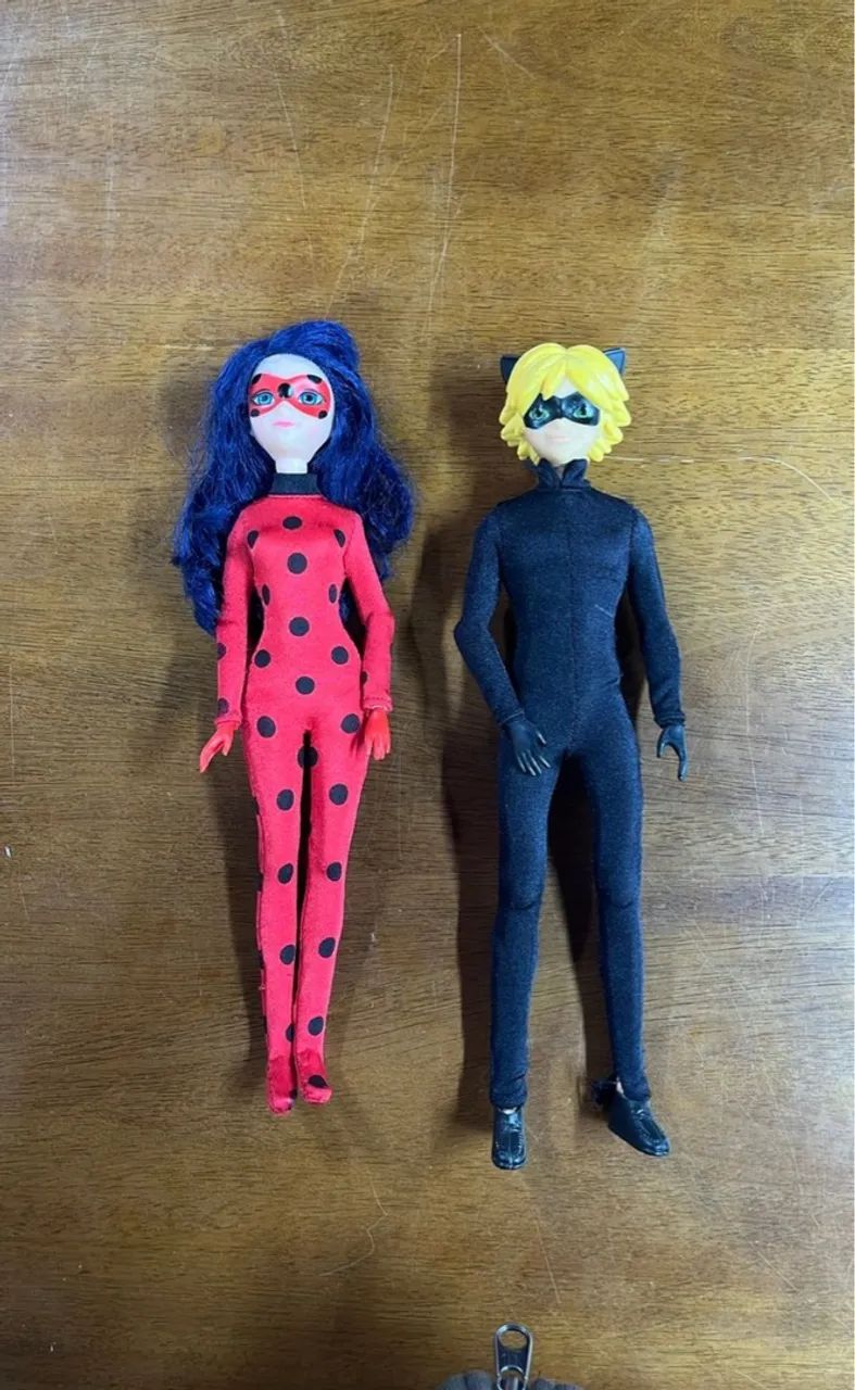 Bonecas Miraculous Ladybug e Cat Noir