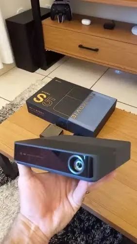 Formovie S5 Mini Projetor Portatil 1100 ANSI ALPD Laser Tecnologia