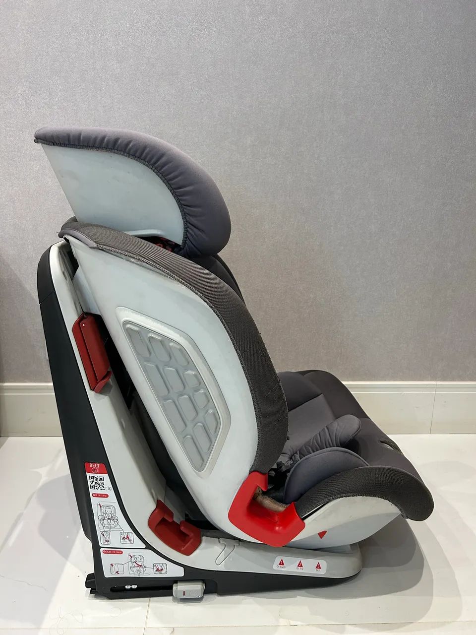 Cadeirinha Chicco Youniverse Fix em ótimo estado - Foto 3