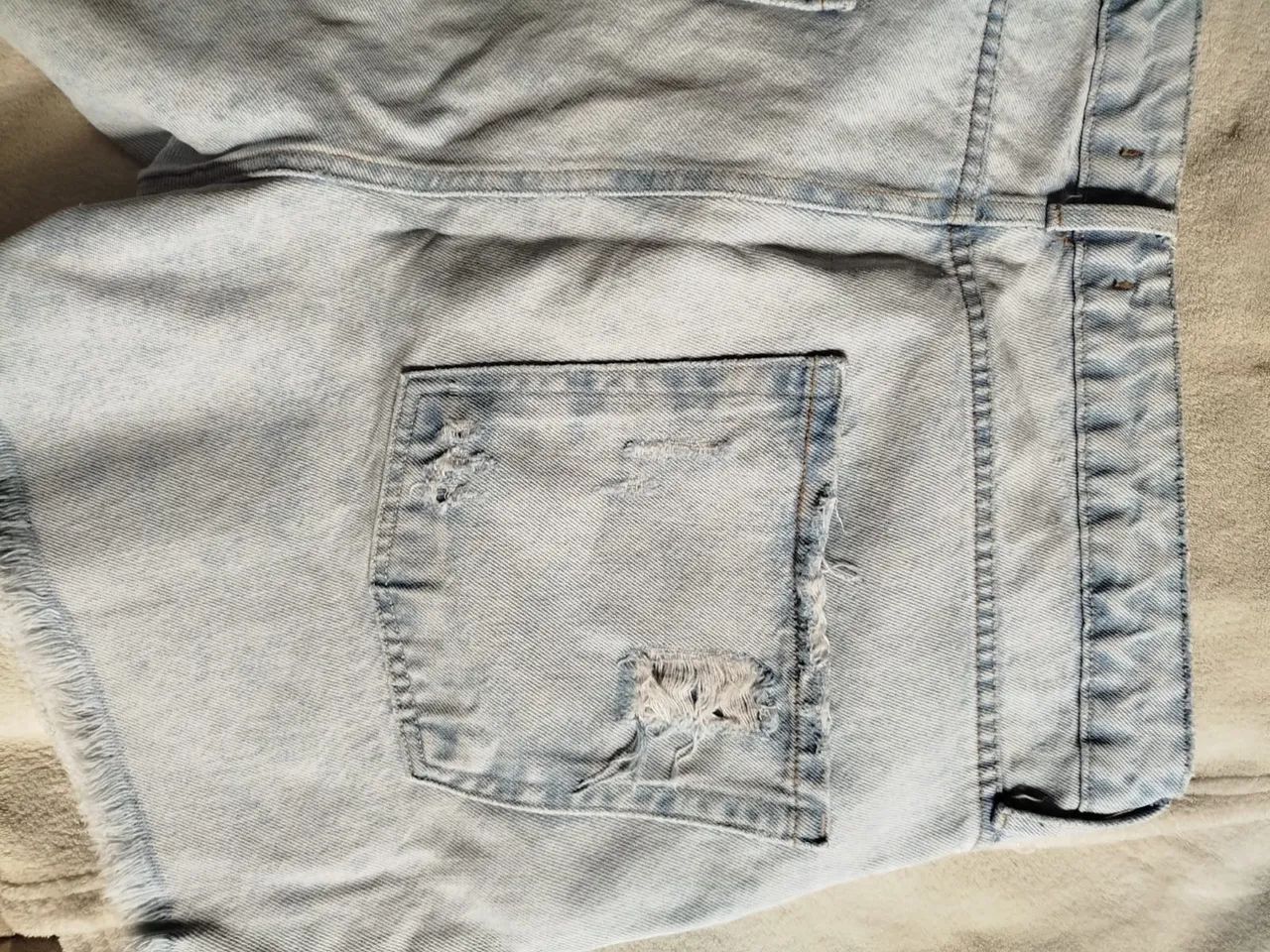 Short Jeans Desfiado Feminino - Foto 4