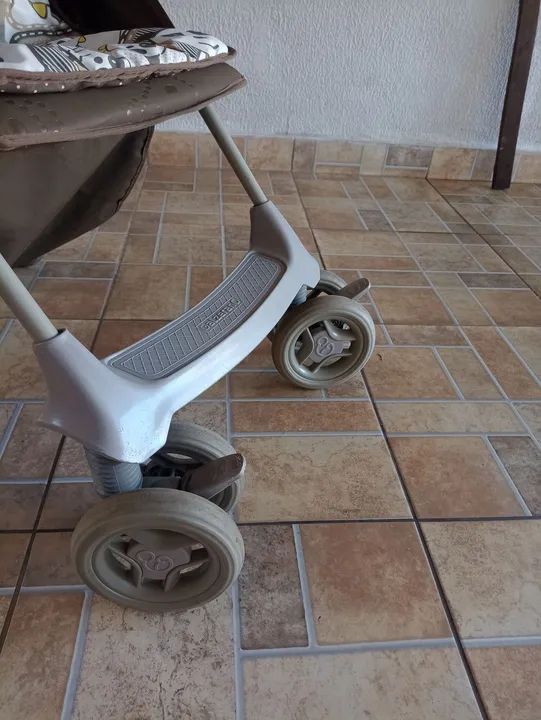 Carrinho de bebê  Galzerano unissex com capa de panda - Foto 5