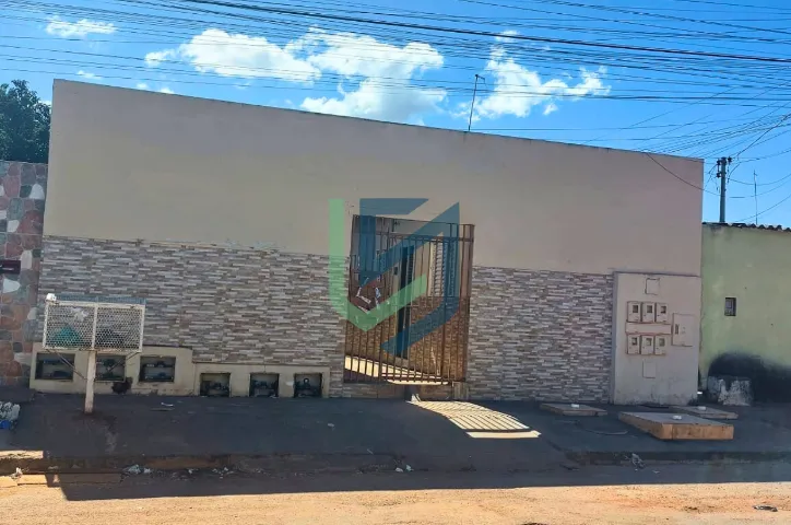 Lote com 9 Kitnets, no Parque da Barragem, Setor 3 - Águas Lindas de Goiás.