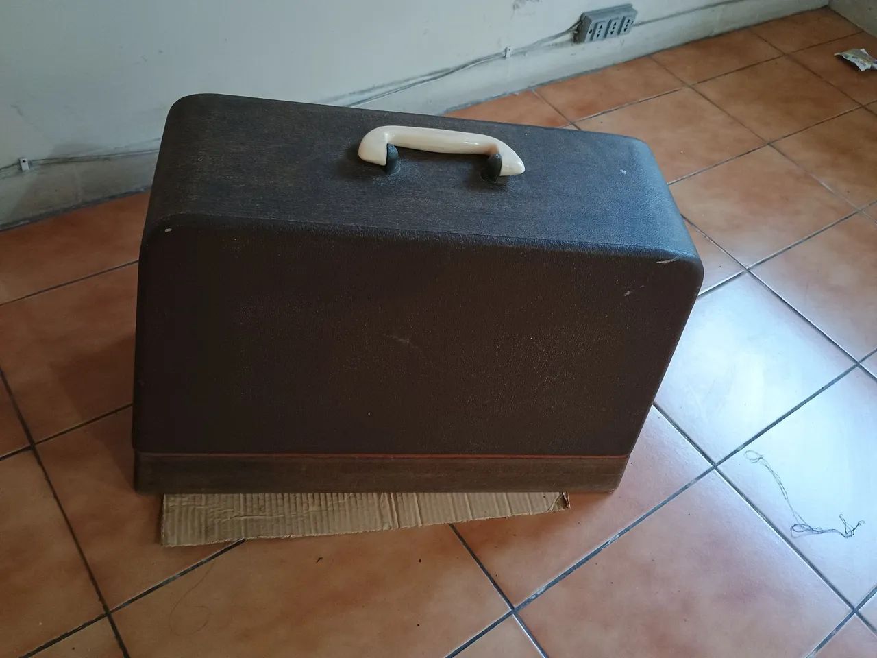 Máquina de Costura Singer Antiga - Foto 6