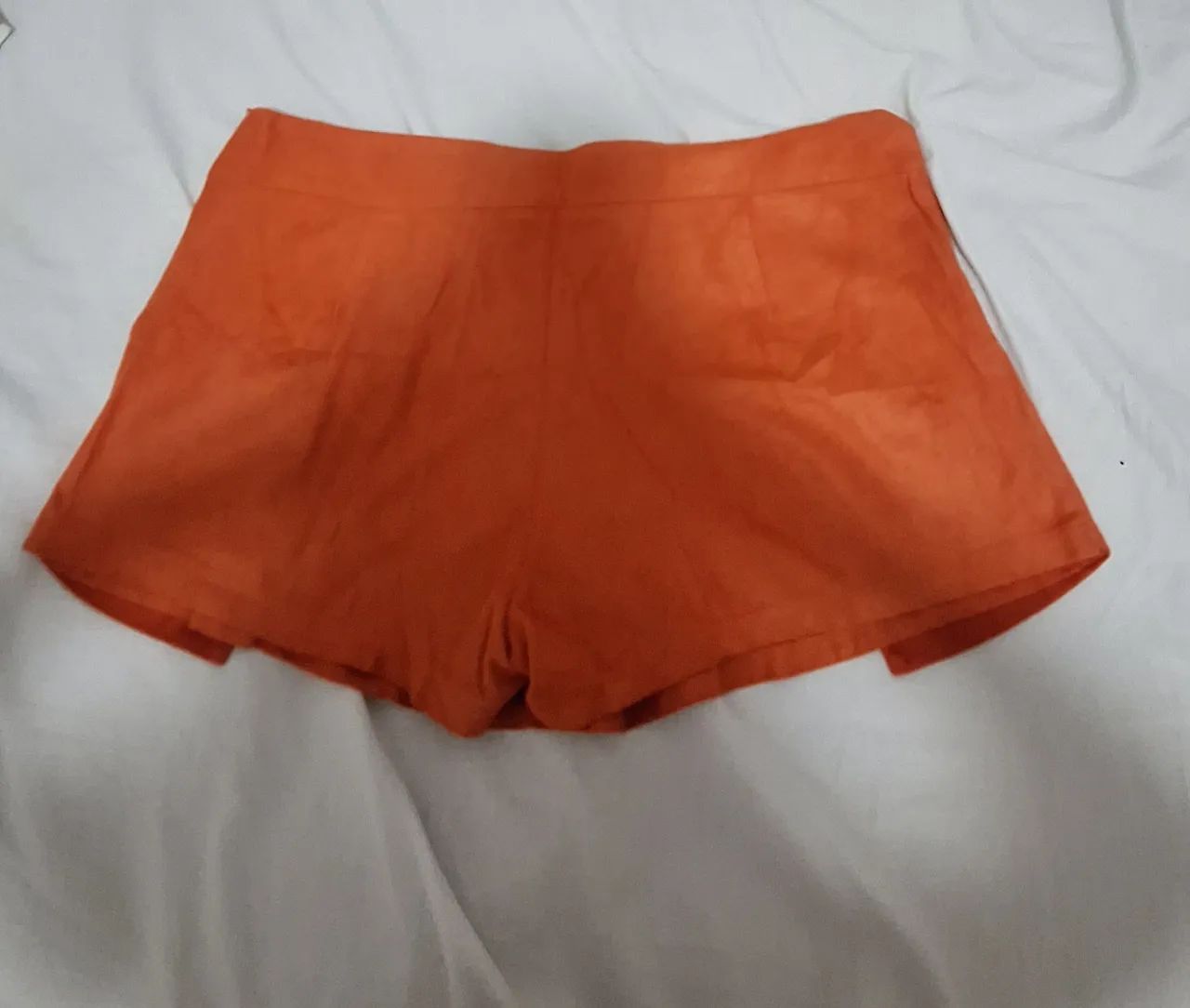 Shorts Laranja Feminino