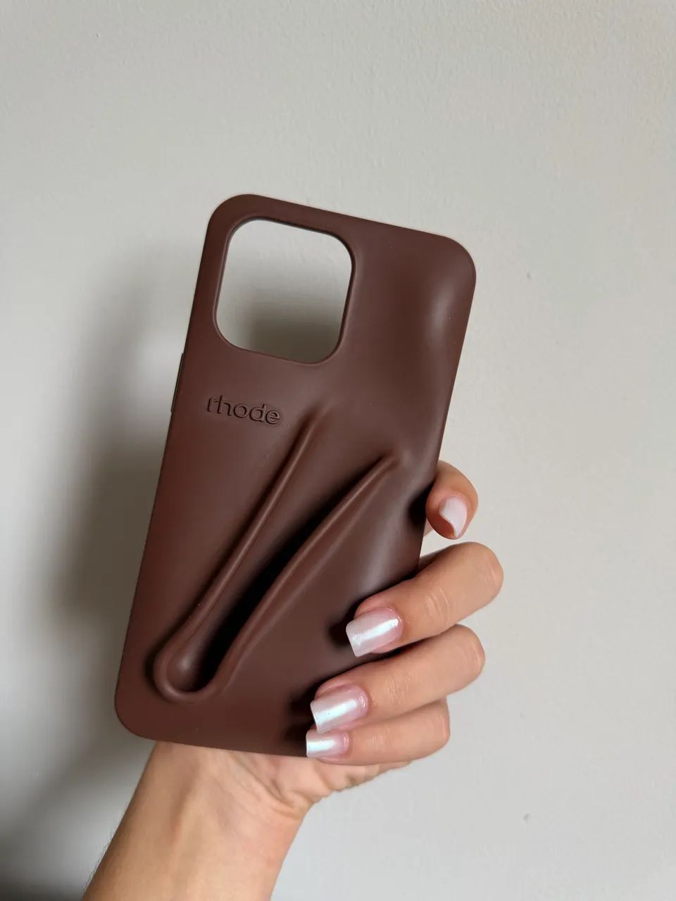 Capinha rhode ORIGINAL EDIÇÃO LIMITADA - cor expresso iPhone 15