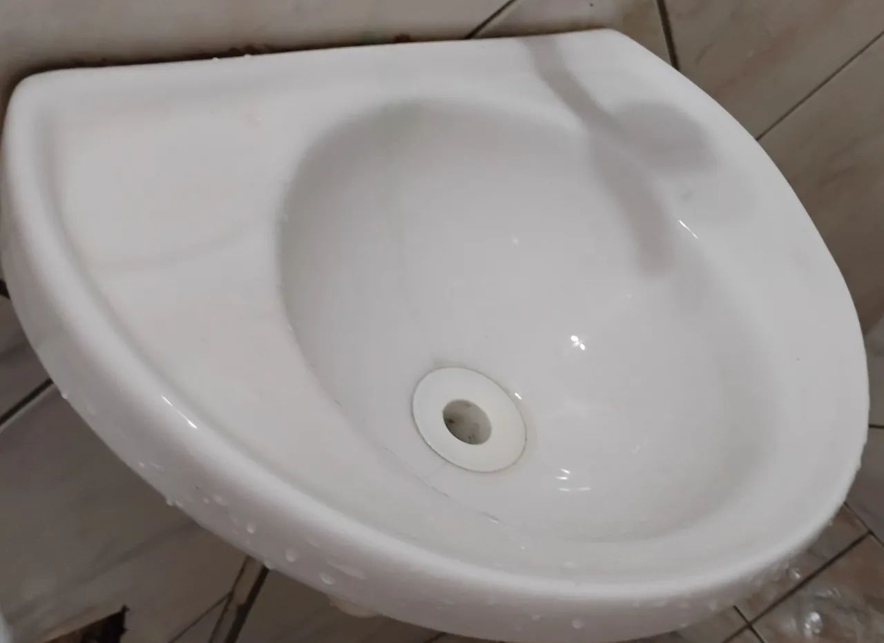 Vaso sanitário e pia  - Foto 4